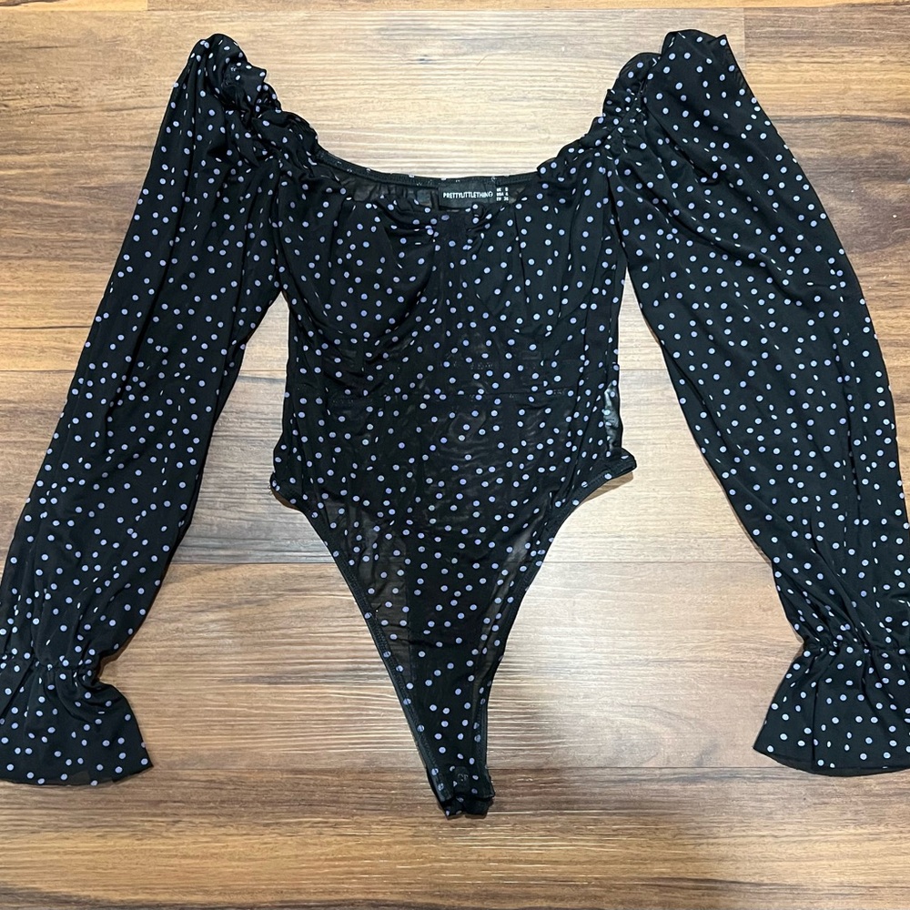 PrettyLittleThing Black Ruffled Bodysuit - Picture 2 of 4